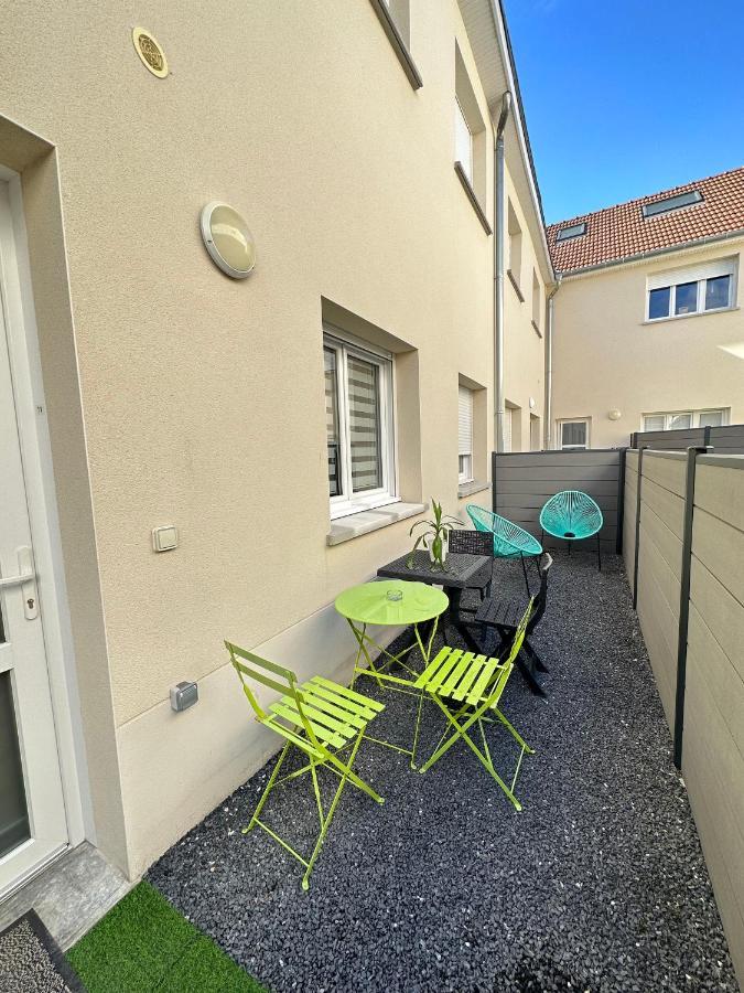Le Remois - Charmant T2 - Renove - Parking - Cour Privative - Wifi Reims Luaran gambar