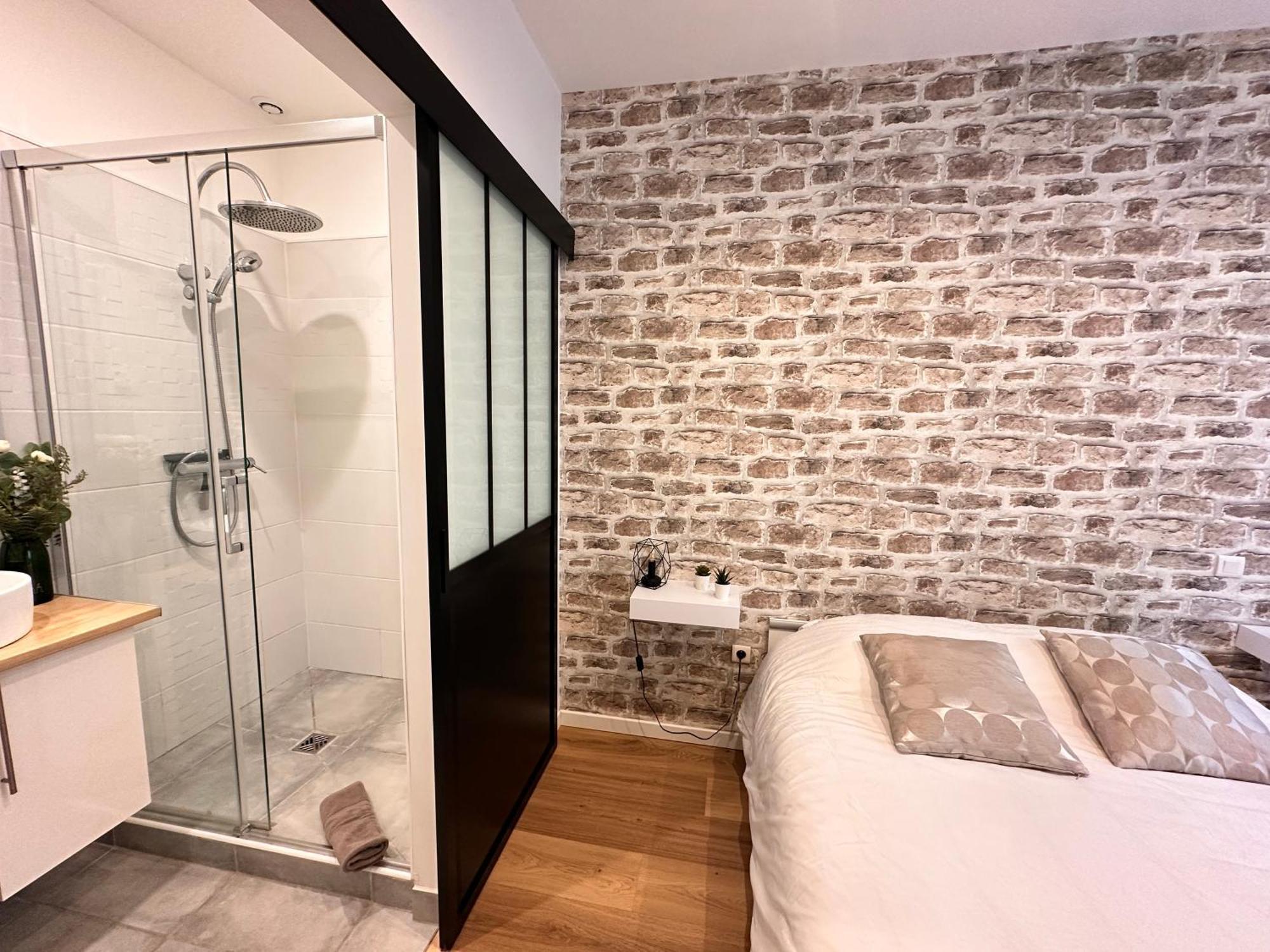 Le Remois - Charmant T2 - Renove - Parking - Cour Privative - Wifi Reims Luaran gambar