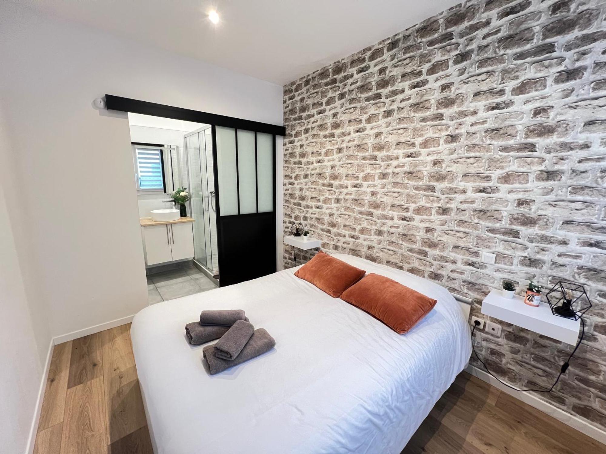 Le Remois - Charmant T2 - Renove - Parking - Cour Privative - Wifi Reims Luaran gambar