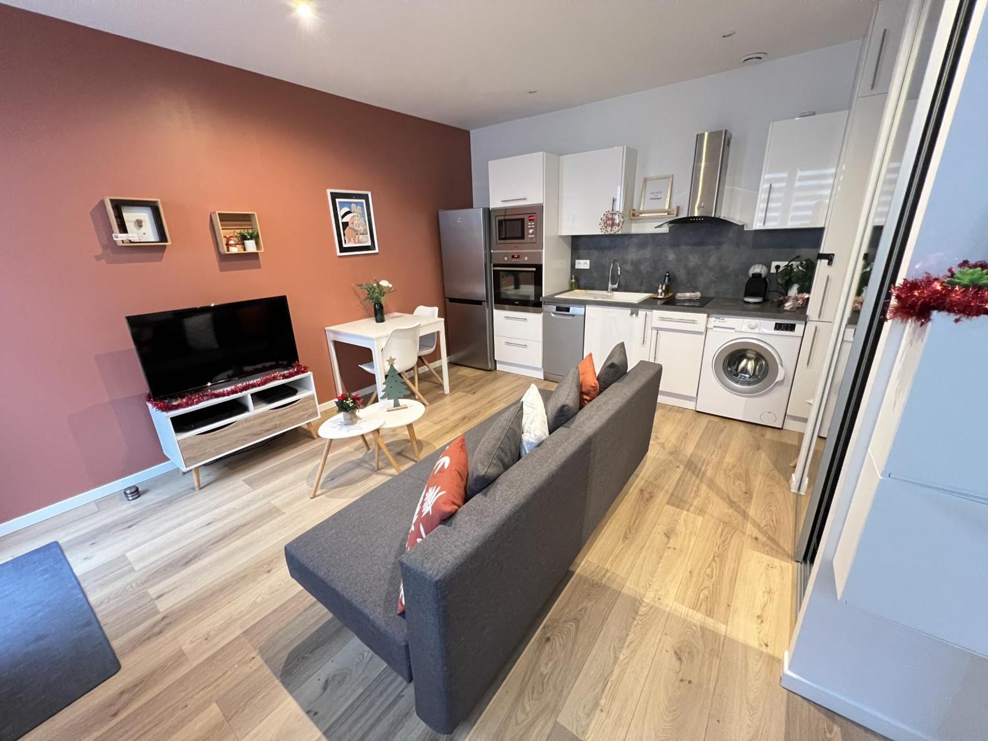 Le Remois - Charmant T2 - Renove - Parking - Cour Privative - Wifi Reims Luaran gambar