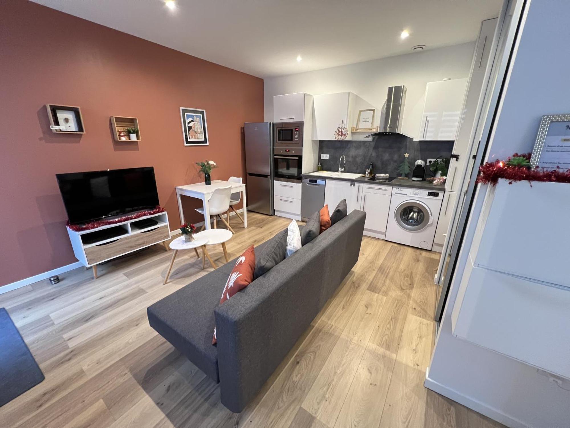 Le Remois - Charmant T2 - Renove - Parking - Cour Privative - Wifi Reims Luaran gambar