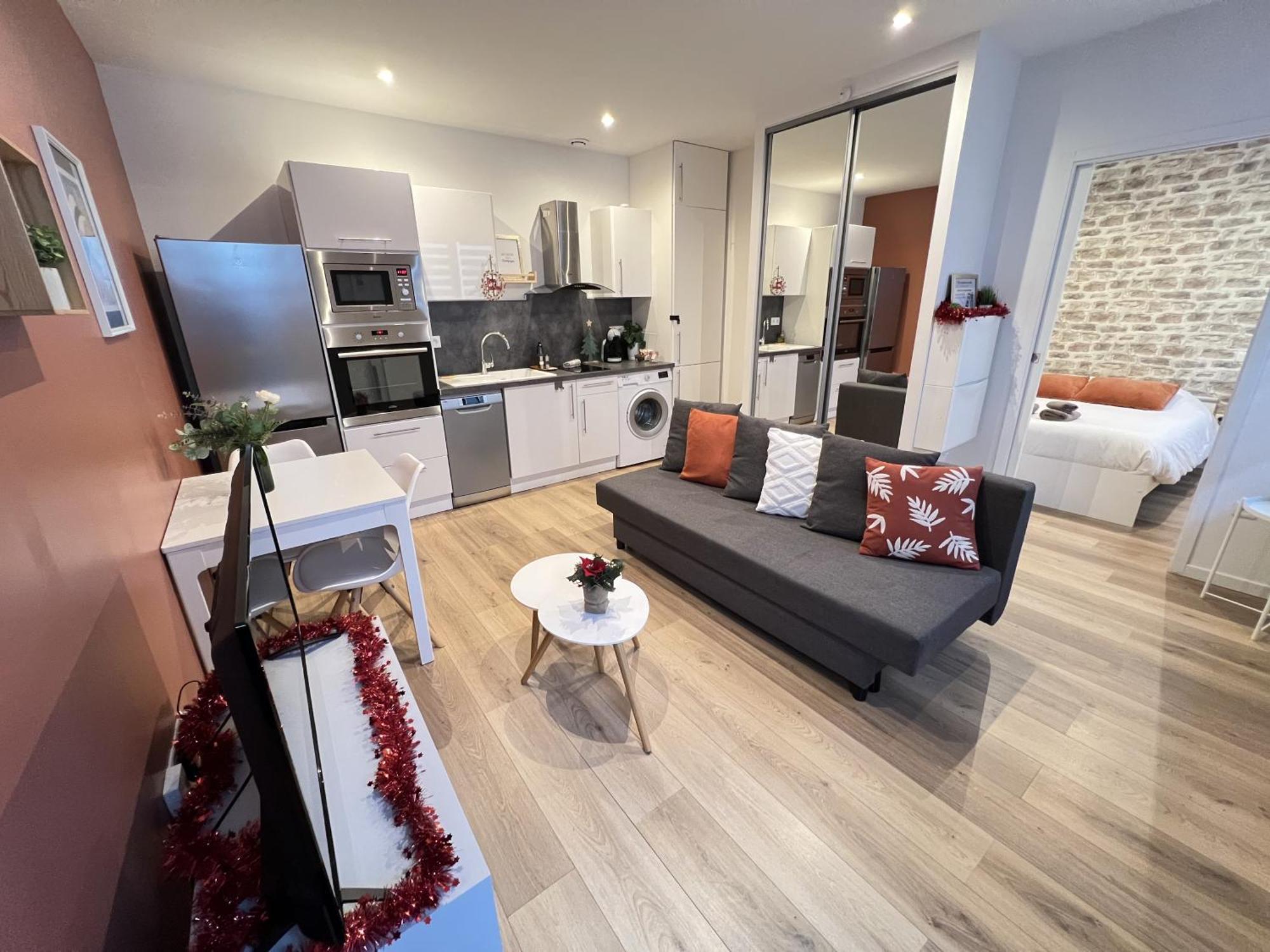 Le Remois - Charmant T2 - Renove - Parking - Cour Privative - Wifi Reims Luaran gambar